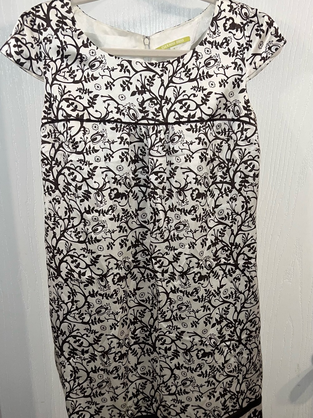 90 - Y2K Gianni Bini Brown & Ivory Floral Silk Sheath Dress